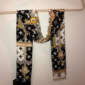 Louis Vuitton scarf